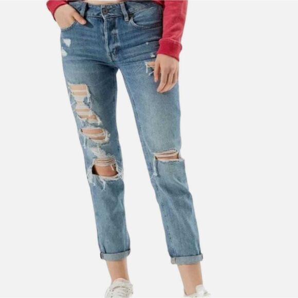 American Eagle AEO Tomgirl Distressed Jeans Size 2 Light Wash - Picture 1 of 13